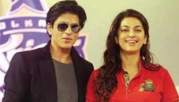 Shah Rukh Khan with Juhi Chawla