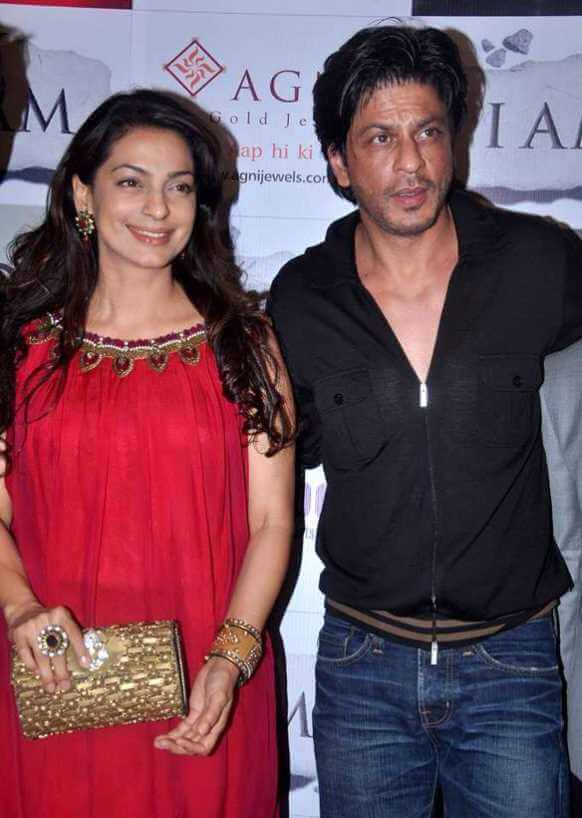  Shah Rukh Khan with Juhi Chawla