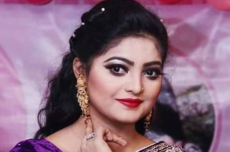 Bangladeshi singer salma akter