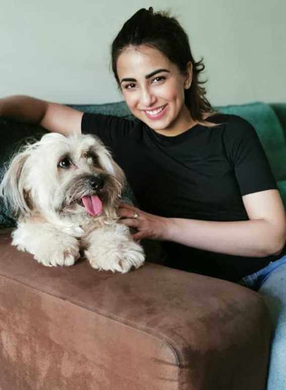 Ushna Shah with her Dog