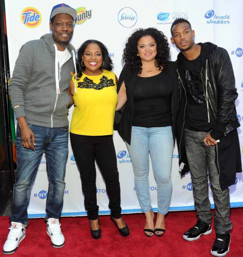 Michael Wayans with his sibling's Pic