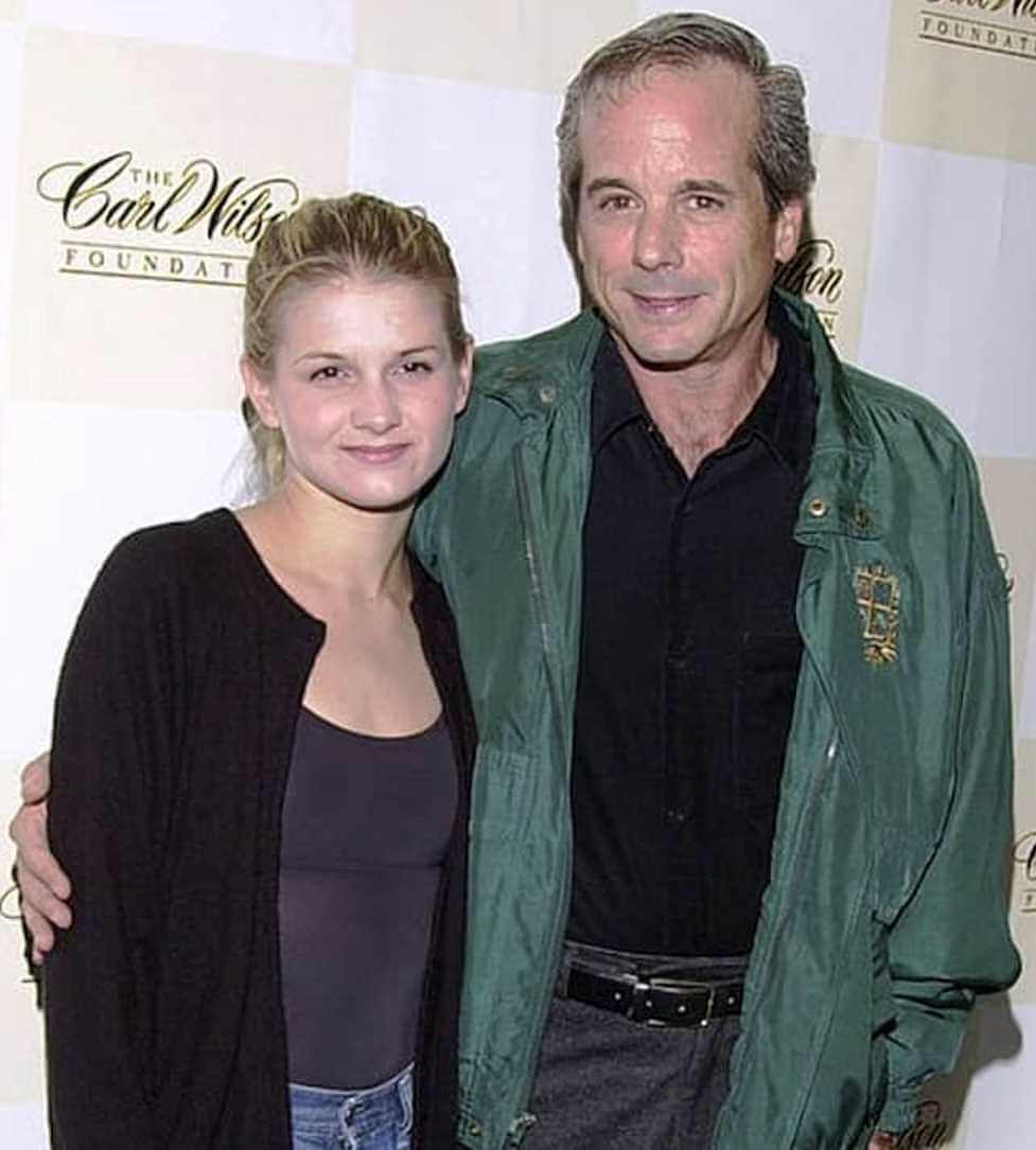 Haley Arnaz with her father Image