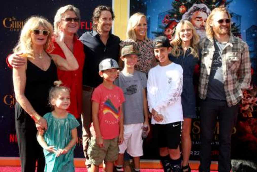 Bodhi Hawn Hudson with his family Photos