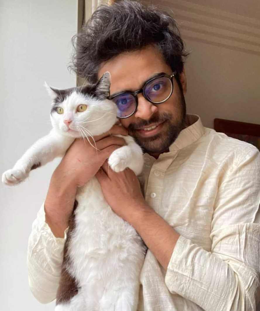 Khalid Farhan with his Cat photo