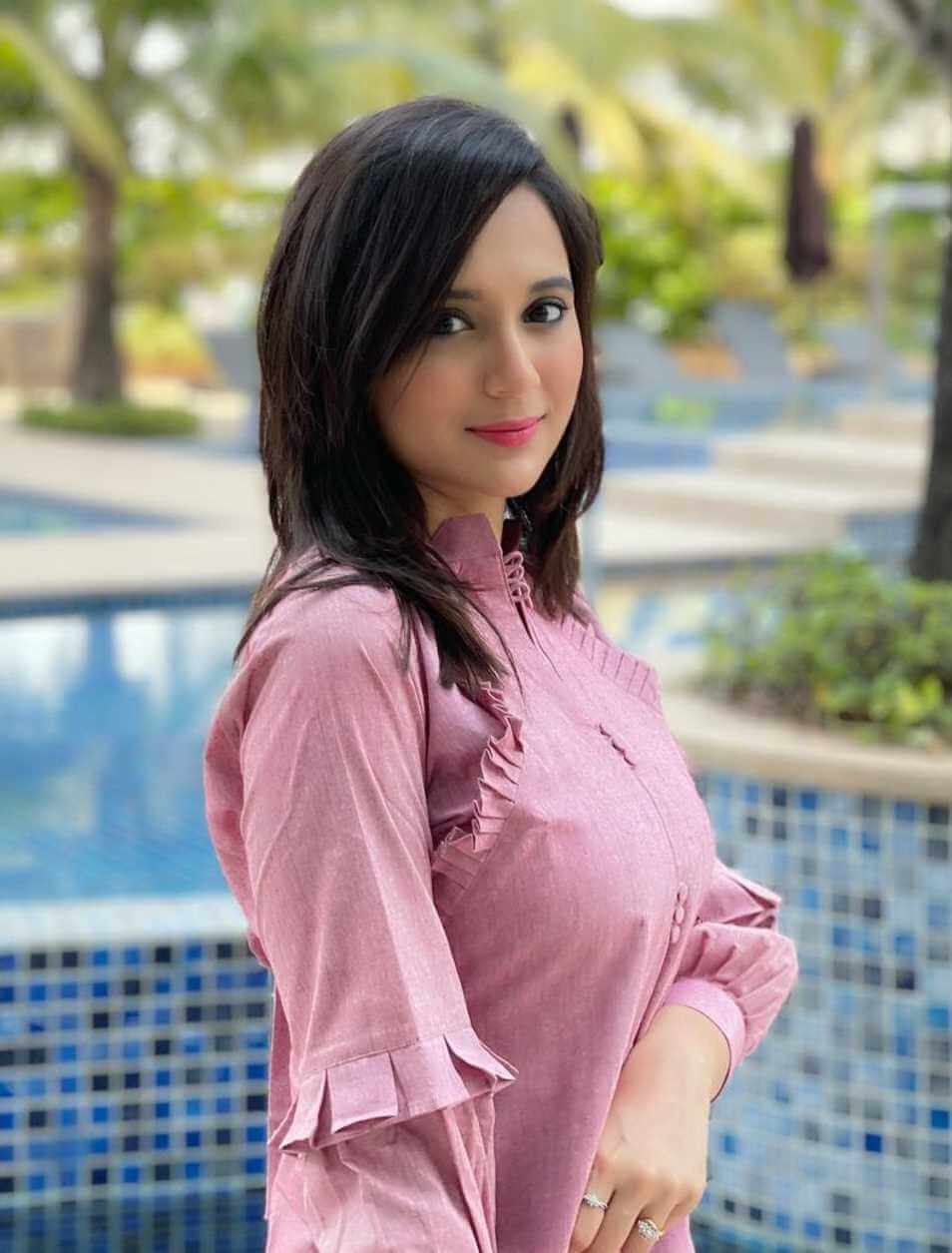 Sabila Nur Salwar Kameez HD Pic