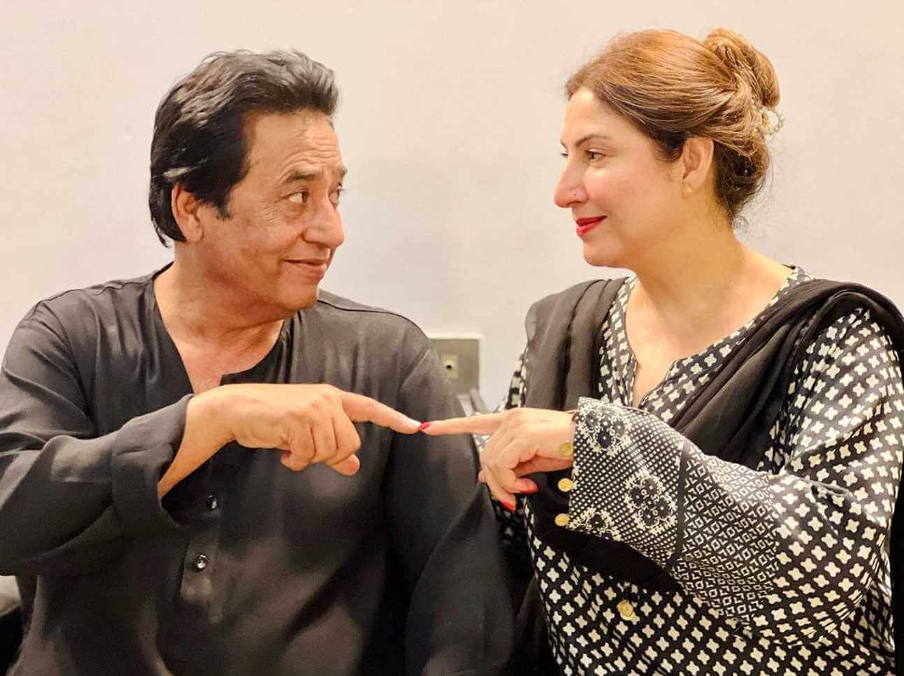 Saima Noor with her husband Pic